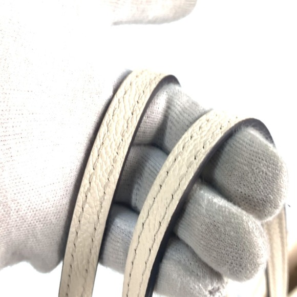 LOUIS VUITTON Beige Monogram Tote Bag - Picture 7 of 14